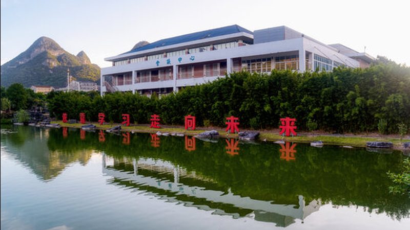 PCB打样板材价格差异解析：揭秘成本构成与选择要点