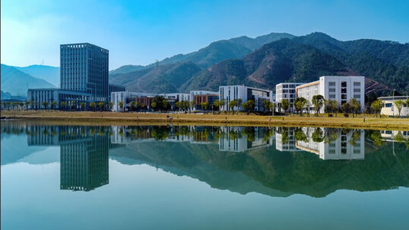 揭秘电子科技公司研发流程：从构思到成品